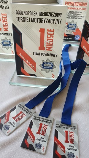 Medale za zajęcie pierwszego miejsca w Młodzieżowym Turnieju Motoryzacyjnym