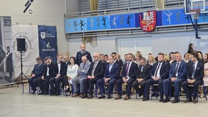 sala gimnastyczna szkoły, uroczysta inauguracja rozpoczenia roku szkolnego 2026/2027, zaproszeni goście oficjele