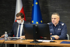 Wojewoda Małopolski wspólnie z Komendantem Wojewódzkim Policji w Krakowie podczas narady rocznej.